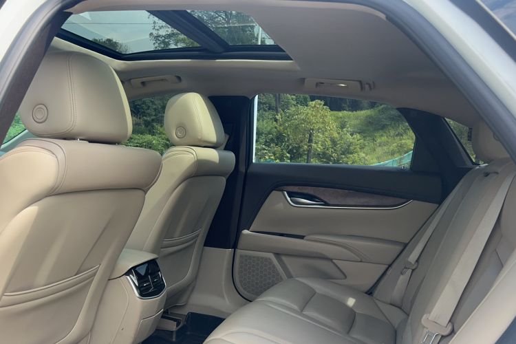 Used Cadillac XTS 2016 28T Tech Edition Interior 4