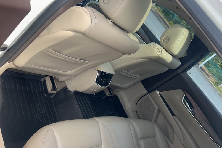 Used Cadillac XTS 2016 28T Tech Edition Interior 5