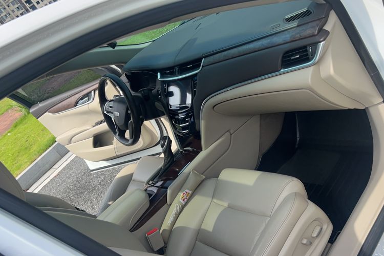 Used Cadillac XTS 2016 28T Tech Edition Interior 9