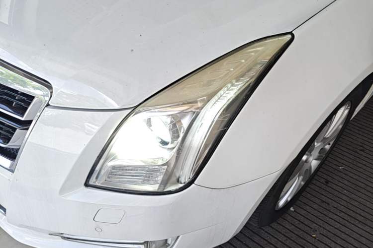 Used Cadillac XTS 2016 28T Elite Edition Left Front Headlight