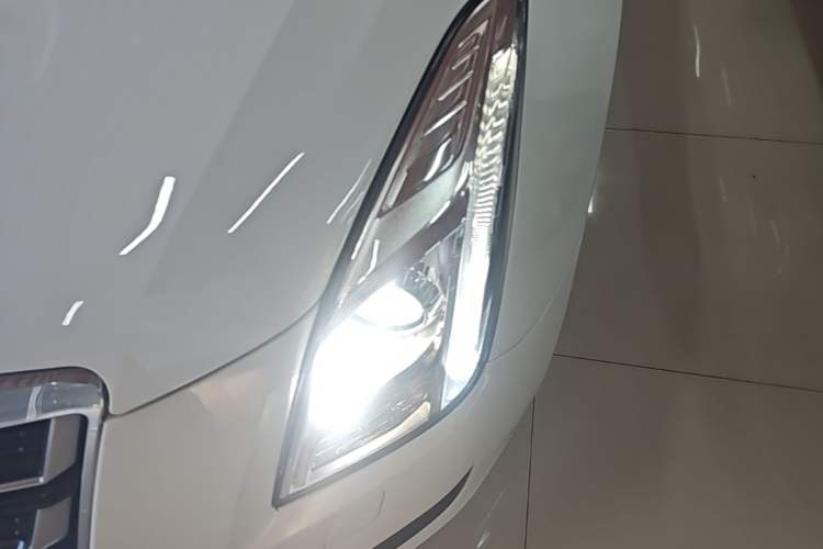 Used Cadillac XTS 2016 28T Tech Edition Left Front Headlight