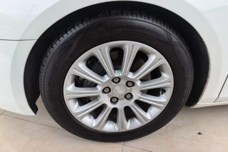 Used Cadillac XTS 2016 28T Elite Edition Left Front Wheel Hub