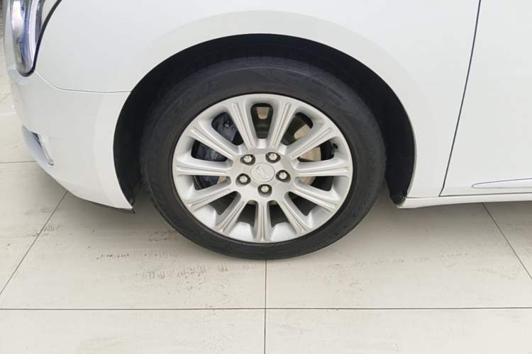 Used Cadillac XTS 2016 28T Elite Edition Left Front Wheel Hub