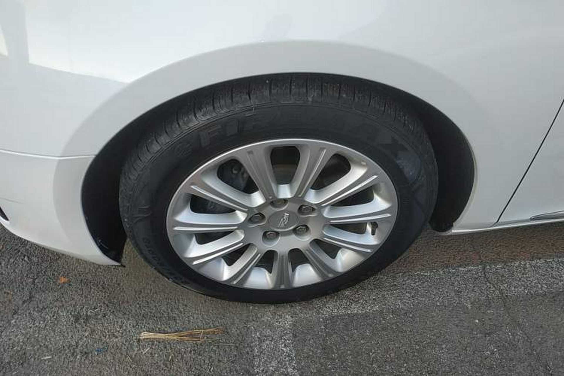 Used Cadillac XTS 2016 28T Tech Edition Left Front Wheel Hub