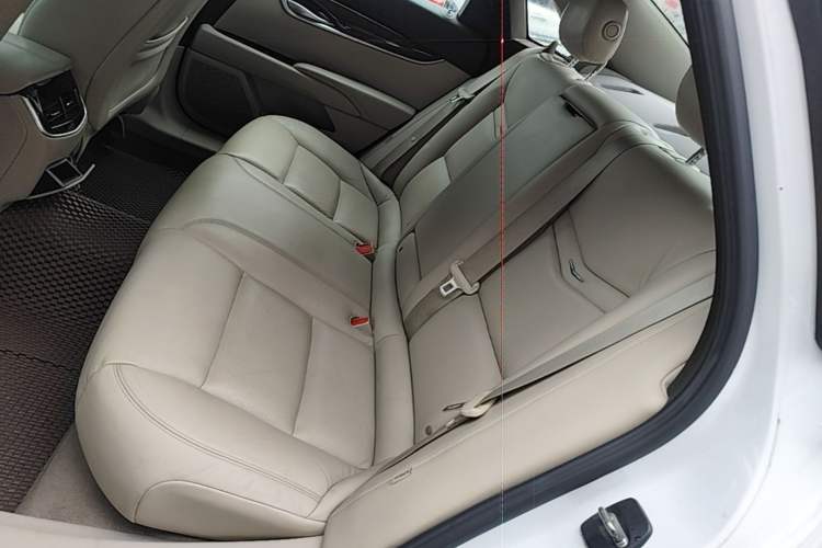 Used Cadillac XTS 2016 28T Elite Edition Left Rear Seat