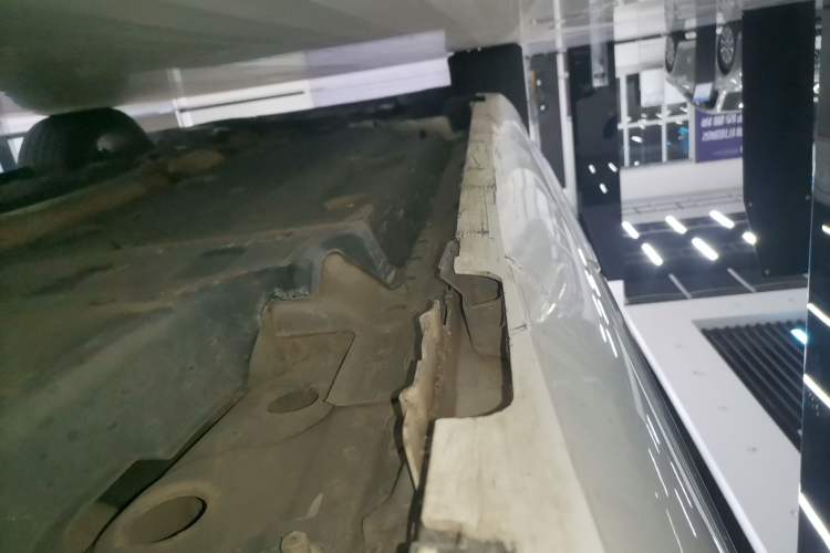 Used Cadillac XTS 2016 28T Tech Edition Left Side Sill