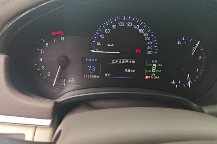 Used Cadillac XTS 2016 28T Elite Edition Odometer Close Up