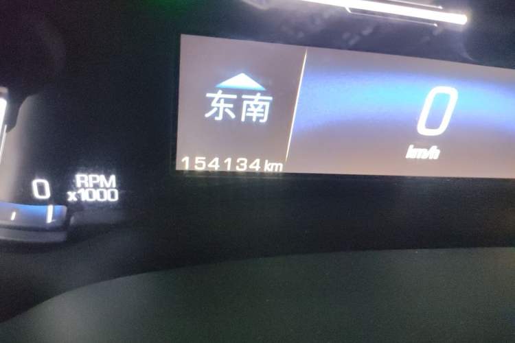 Used Cadillac XTS 2016 28T Luxury Model Odometer Close Up