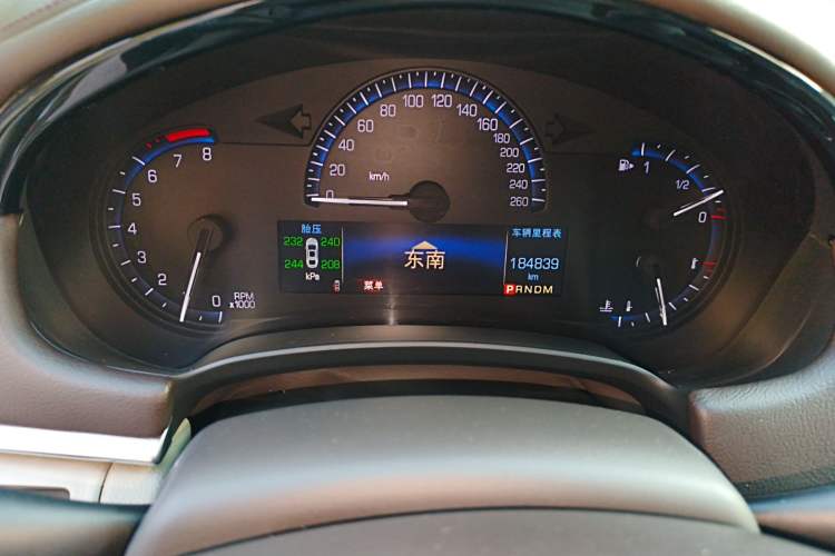 Used Cadillac XTS 2016 28T Tech Edition Odometer Close Up