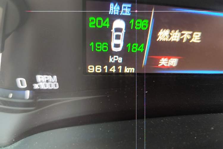 Used Cadillac XTS 2016 28T Elite Edition Odometer Close Up