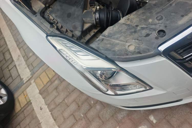 Used Cadillac XTS 2016 28T Tech Edition Right Front Headlight