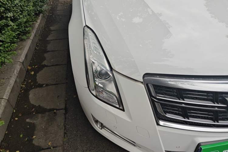 Used Cadillac XTS 2016 28T Elite Edition Right Front Headlight