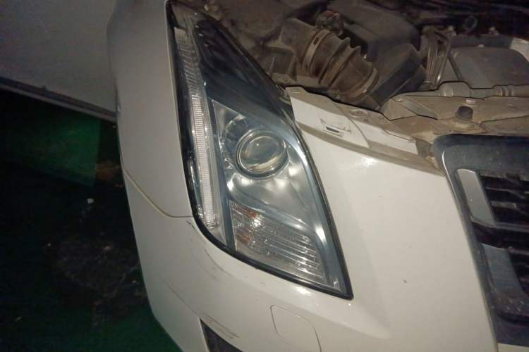 Used Cadillac XTS 2016 28T Tech Edition Right Front Headlight
