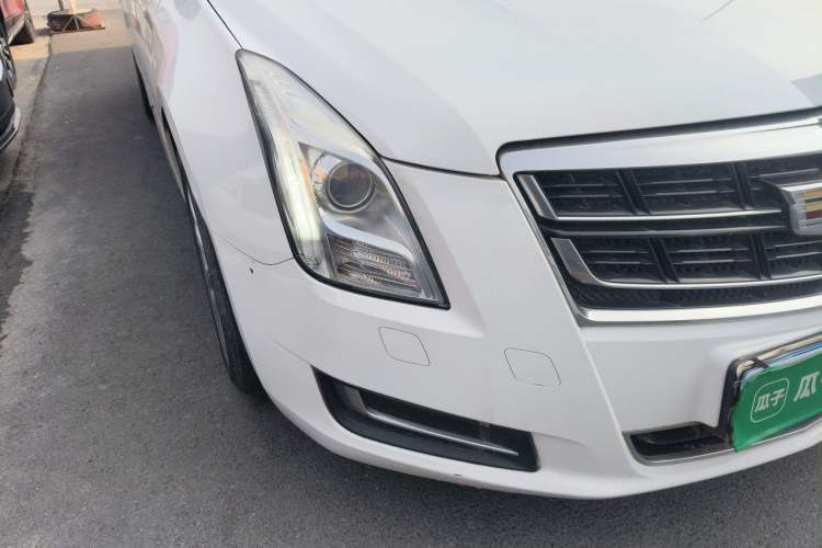 Used Cadillac XTS 2016 28T Tech Edition Right Front Headlight