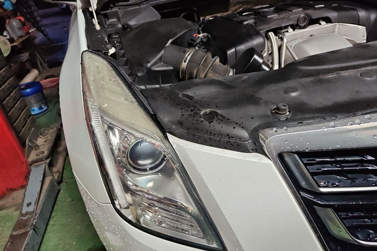 Used Cadillac XTS 2016 28T Tech Edition Right Front Headlight