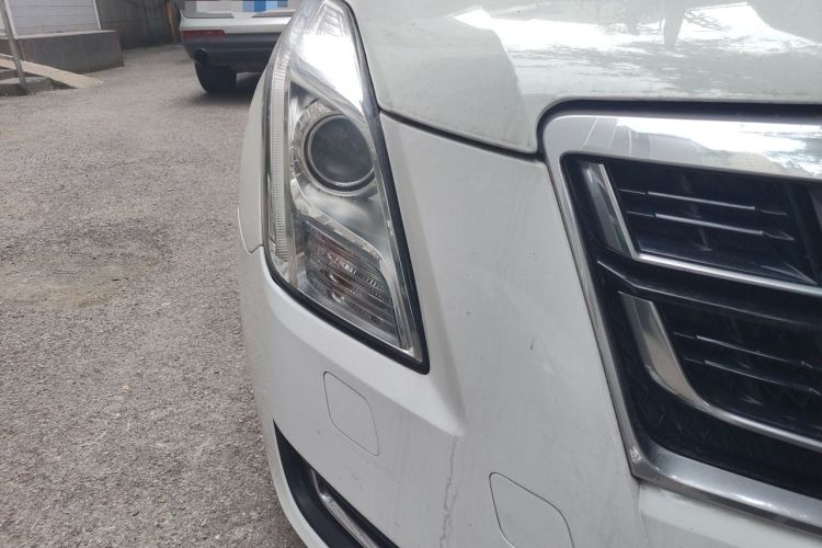 Used Cadillac XTS 2016 28T Tech Edition Right Front Headlight