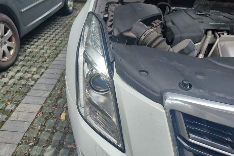 Used Cadillac XTS 2016 28T Tech Edition Right Front Headlight