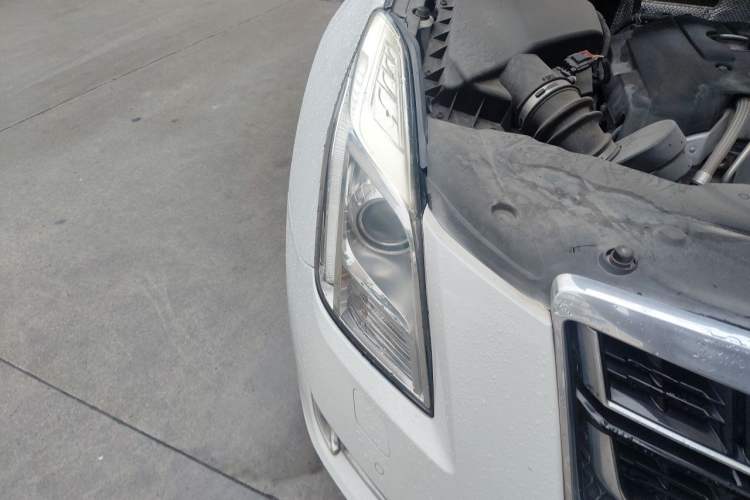 Used Cadillac XTS 2016 28T Elite Edition Right Front Headlight