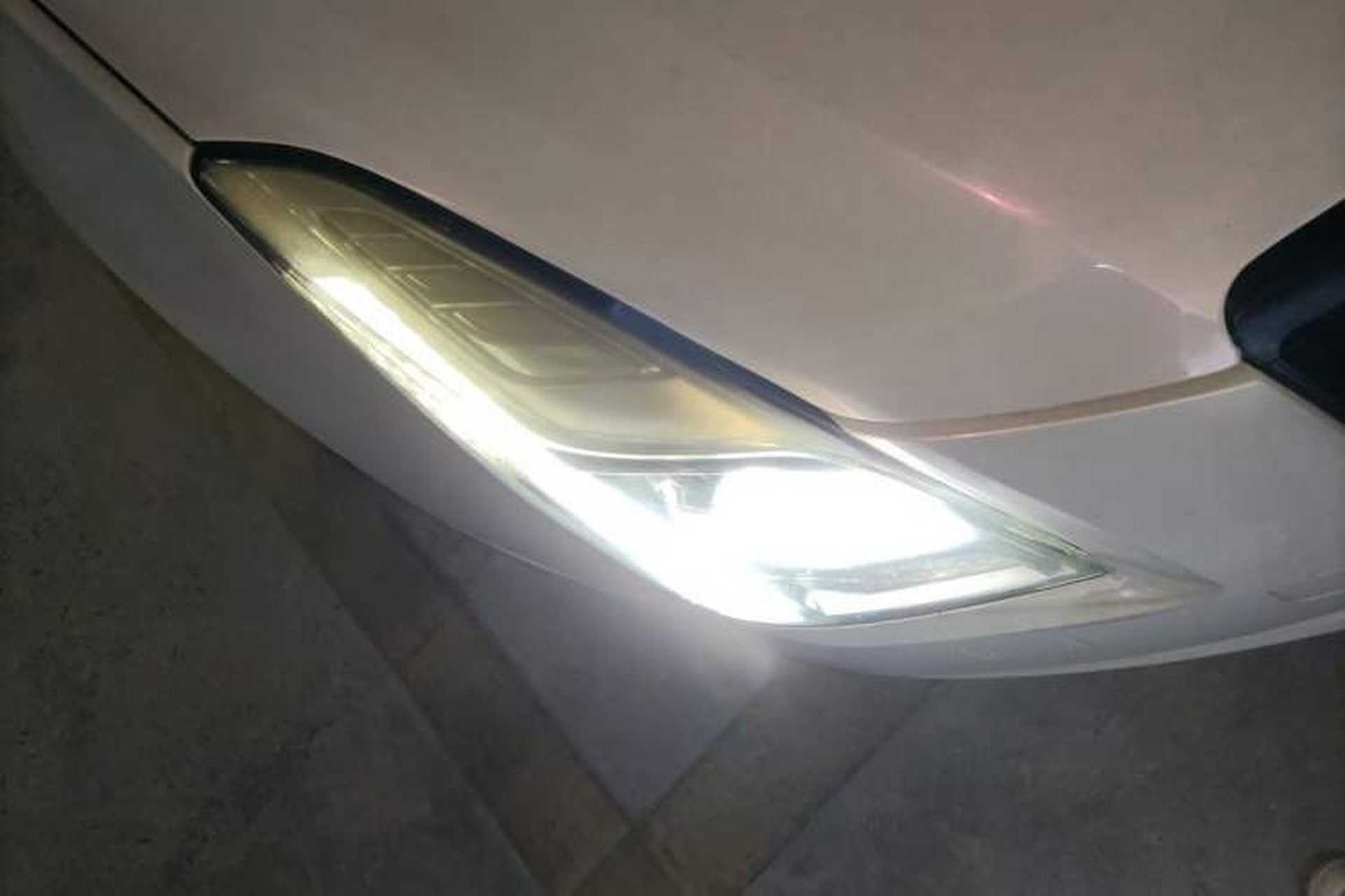 Used Cadillac XTS 2016 28T Tech Edition Right Front Headlight