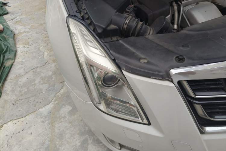 Used Cadillac XTS 2016 28T Elite Edition Right Front Headlight