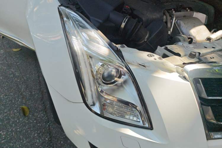 Used Cadillac XTS 2016 28T Tech Edition Right Front Headlight