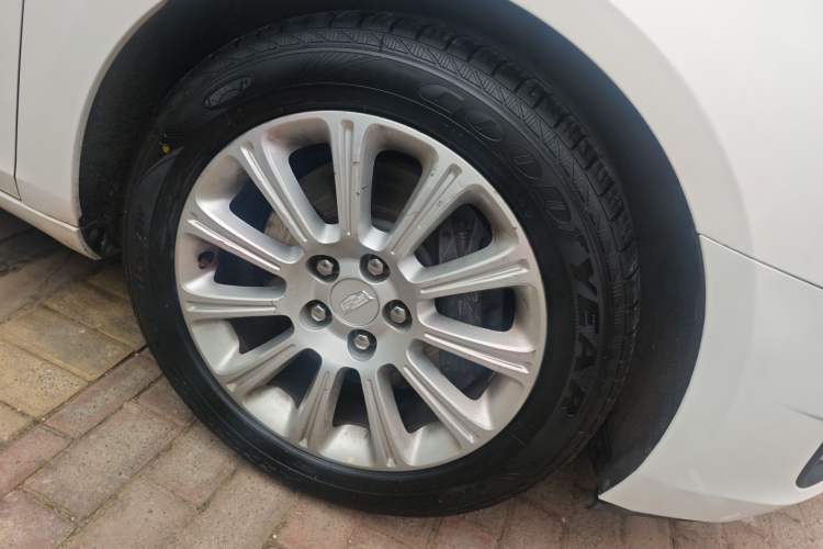 Used Cadillac XTS 2016 28T Tech Edition Right Front Wheel Hub
