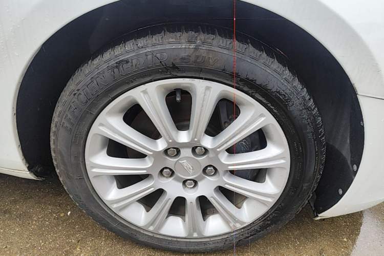 Used Cadillac XTS 2016 28T Elite Edition Right Front Wheel Hub