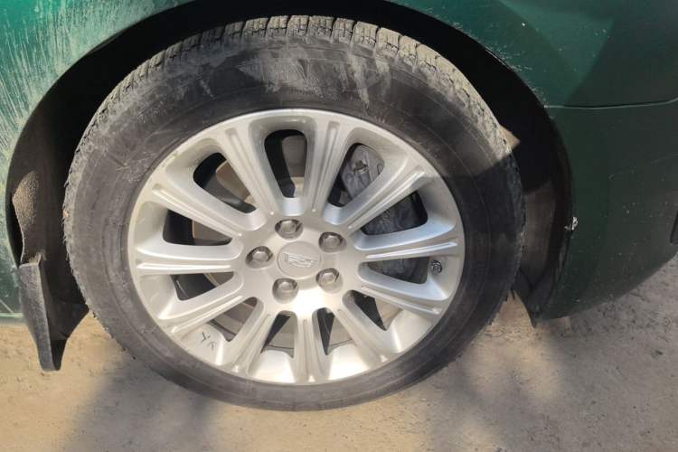 Used Cadillac XTS 2016 28T Tech Edition Right Front Wheel Hub