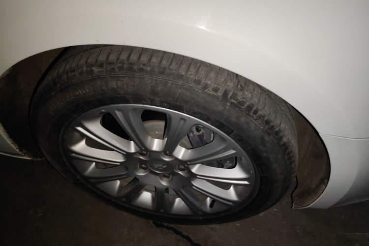 Used Cadillac XTS 2016 28T Elite Edition Right Front Wheel Hub