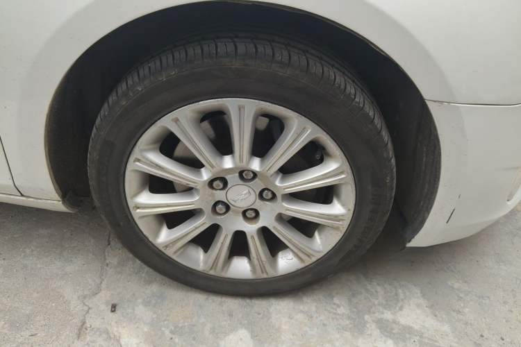 Used Cadillac XTS 2016 28T Elite Edition Right Front Wheel Hub