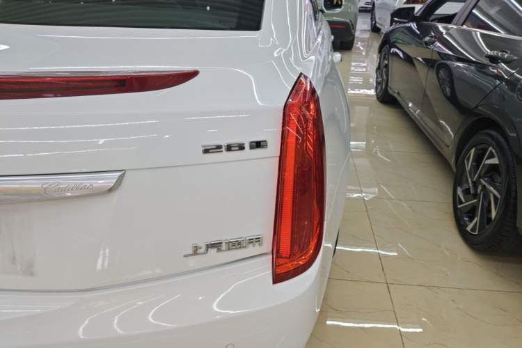 Used Cadillac XTS 2016 28T Luxury Model Right Rear Taillight