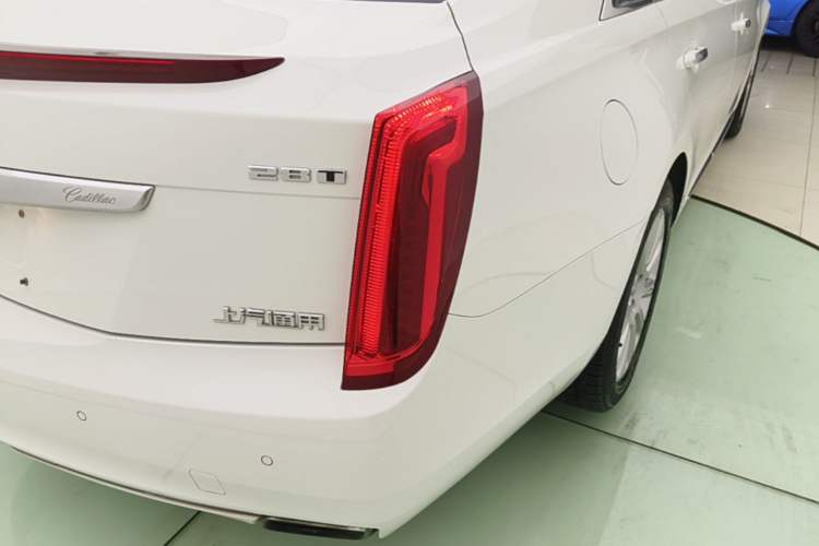 Used Cadillac XTS 2016 28T Elite Edition Right Rear Taillight