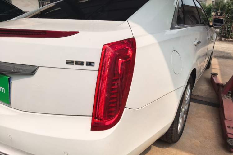 Used Cadillac XTS 2016 28T Tech Edition Right Rear Taillight