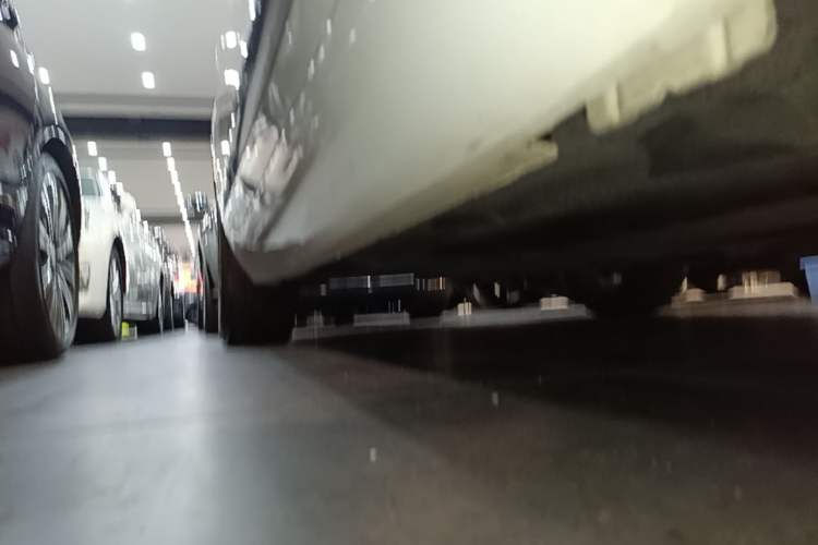 Used Cadillac XTS 2016 28T Tech Edition Right Side Sill