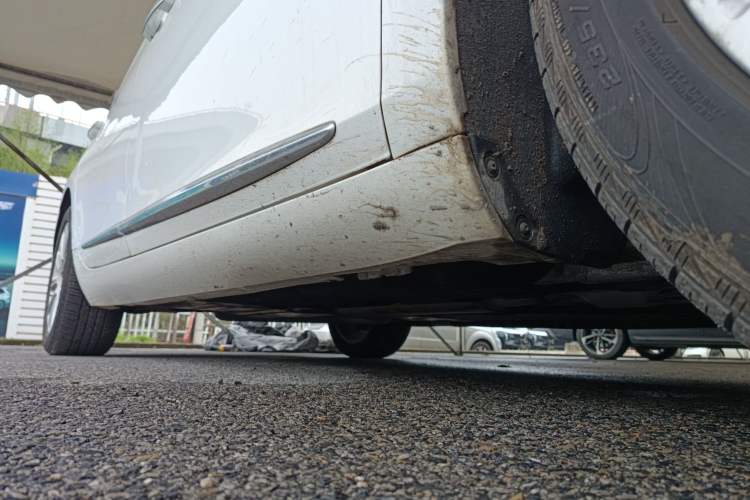 Used Cadillac XTS 2016 28T Elite Edition Right Side Sill