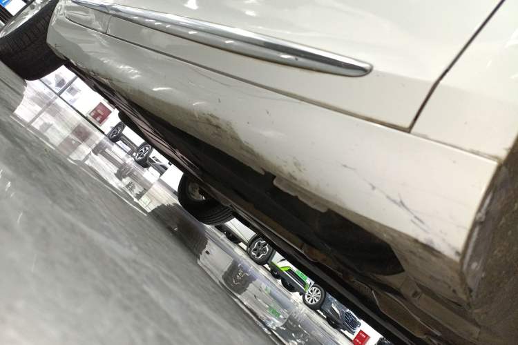 Used Cadillac XTS 2016 28T Elite Edition Right Side Sill