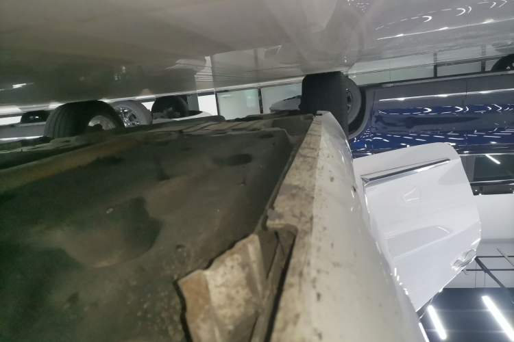 Used Cadillac XTS 2016 28T Tech Edition Right Side Sill