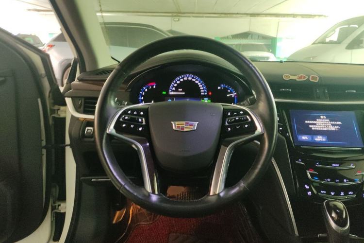 Used Cadillac XTS 2016 28T Luxury Model Steering Wheel
