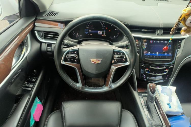 Used Cadillac XTS 2016 28T Luxury Model Steering Wheel