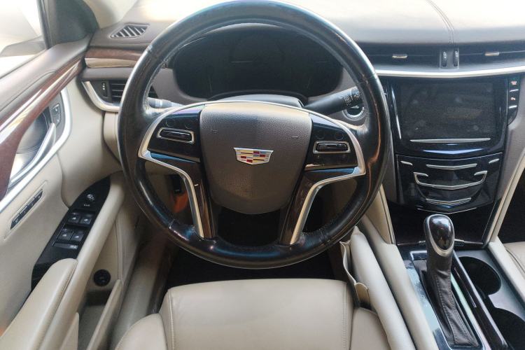 Used Cadillac XTS 2016 28T Luxury Model Steering Wheel