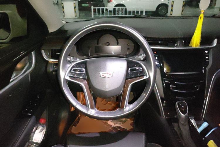 Used Cadillac XTS 2016 28T Luxury Model Steering Wheel