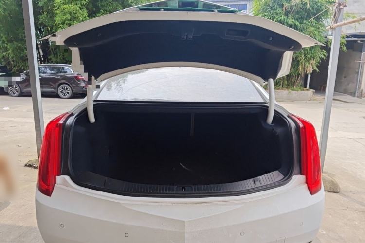 Used Cadillac XTS 2016 28T Elite Edition Trunk