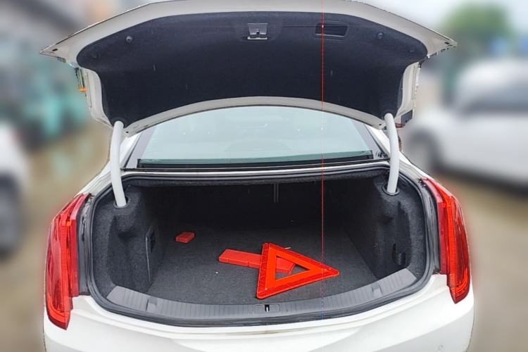 Used Cadillac XTS 2016 28T Elite Edition Trunk
