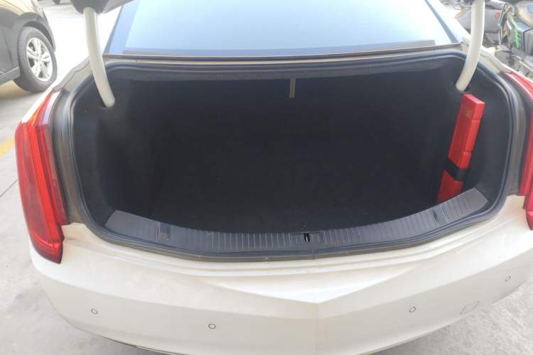 Used Cadillac XTS 2016 28T Luxury Model Trunk