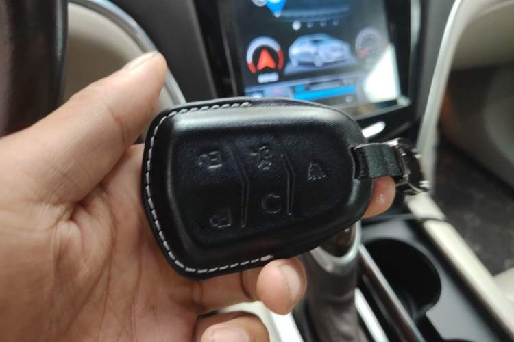 Used Cadillac XTS 2016 28T Elite Edition Vehicle Key