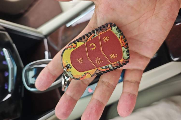 Used Cadillac XTS 2016 28T Elite Edition Vehicle Key