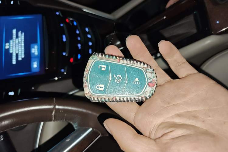 Used Cadillac XTS 2016 28T Tech Edition Vehicle Key