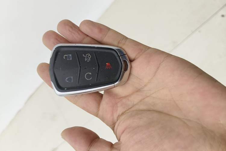 Used Cadillac XTS 2016 28T Elite Edition Vehicle Key