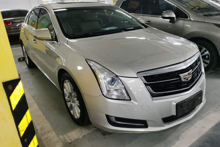Used Cadillac XTS 2016 28T Tech Edition Front Right 45 Deg