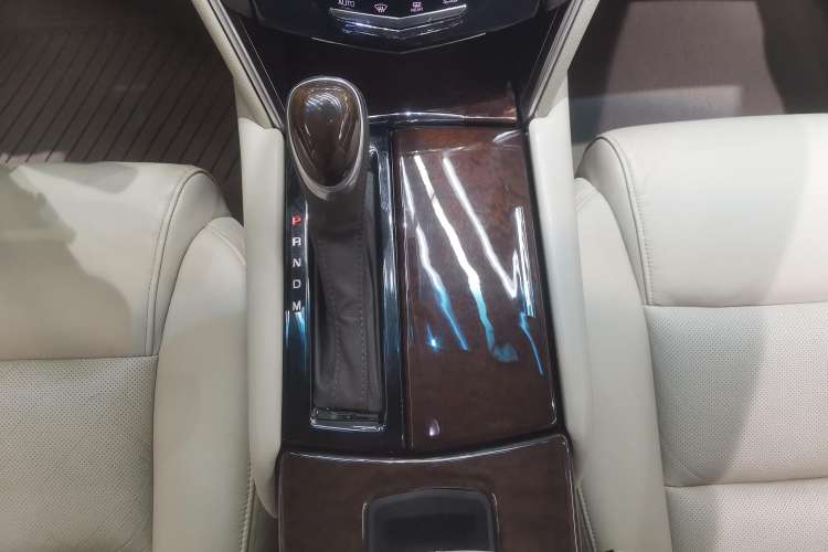 Used Cadillac XTS 2016 28T Elite Edition Gear Lever